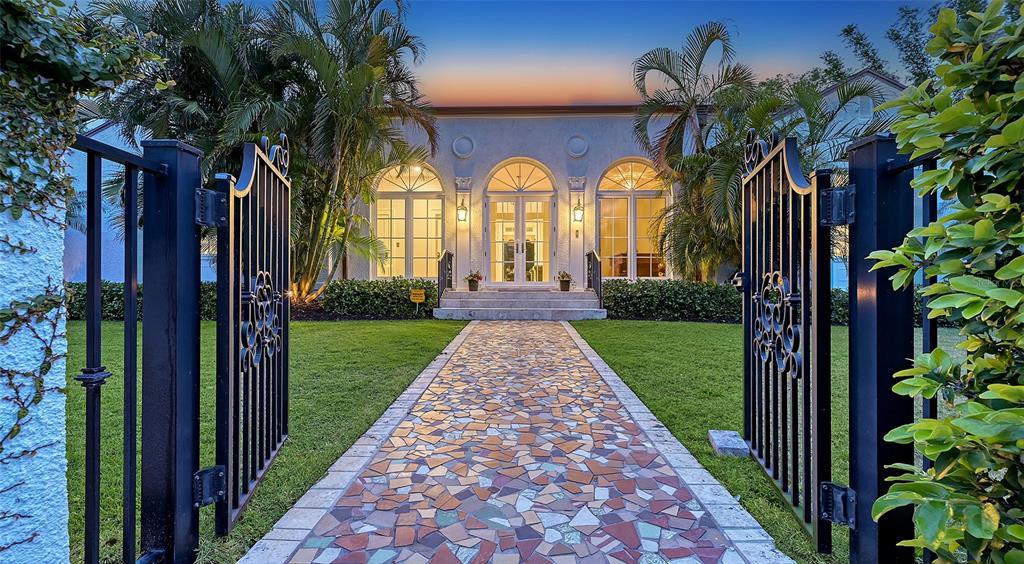 Picture of 1682 Hawthorne Street, Sarasota, FL 34239