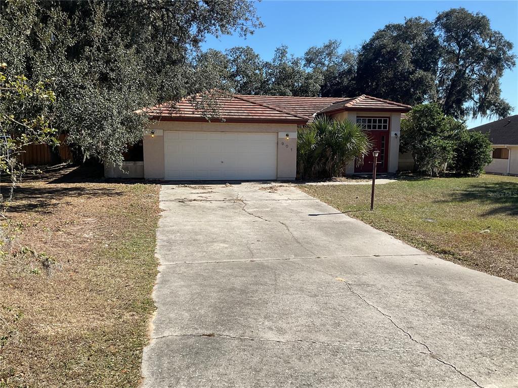Picture of 901 Hickory Road, Ocala, FL 34472