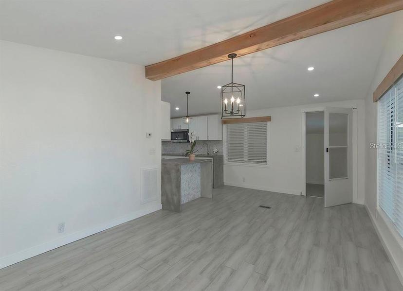 Picture of 1428 Illinois Avenue, Palm Harbor FL 34683