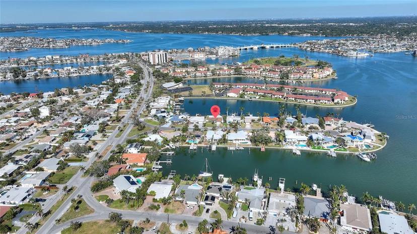 Picture of 8 Island Drive, Treasure Island FL 33706