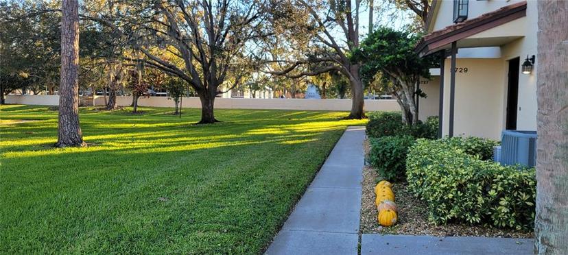 Picture of 5727 Gardens Drive Unit 5727, Sarasota FL 34243