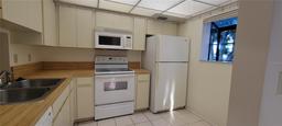 Picture of 5727 Gardens Drive Unit 5727, Sarasota, FL 34243