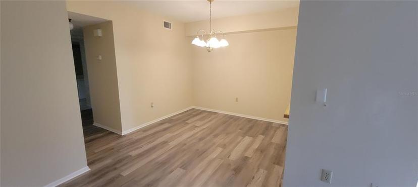 Picture of 5727 Gardens Drive Unit 5727, Sarasota FL 34243