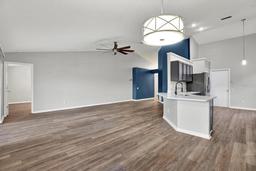 Picture of 12612 Midpointe Dr, Riverview, FL 33579