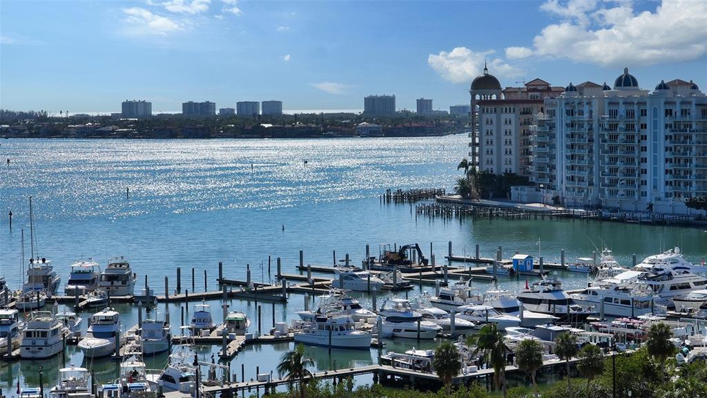 Picture of 1255 N Gulfstream Avenue Unit 1101, Sarasota, FL 34236