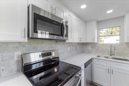 Picture of 454 Ellis Street, North Fort Myers, FL 33903