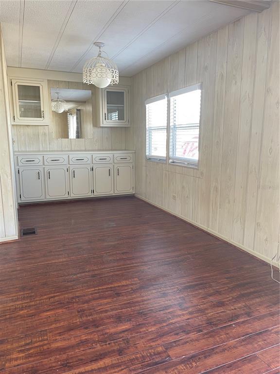 Picture of 90 Red Oak Drive, Palm Harbor FL 34684