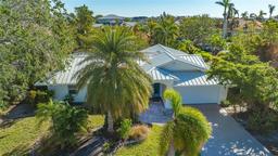 Picture of 435 Partridge Circle, Sarasota, FL 34236