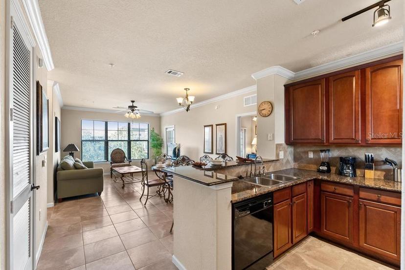 Picture of 903 Charo Parkway Unit 836, Davenport FL 33897
