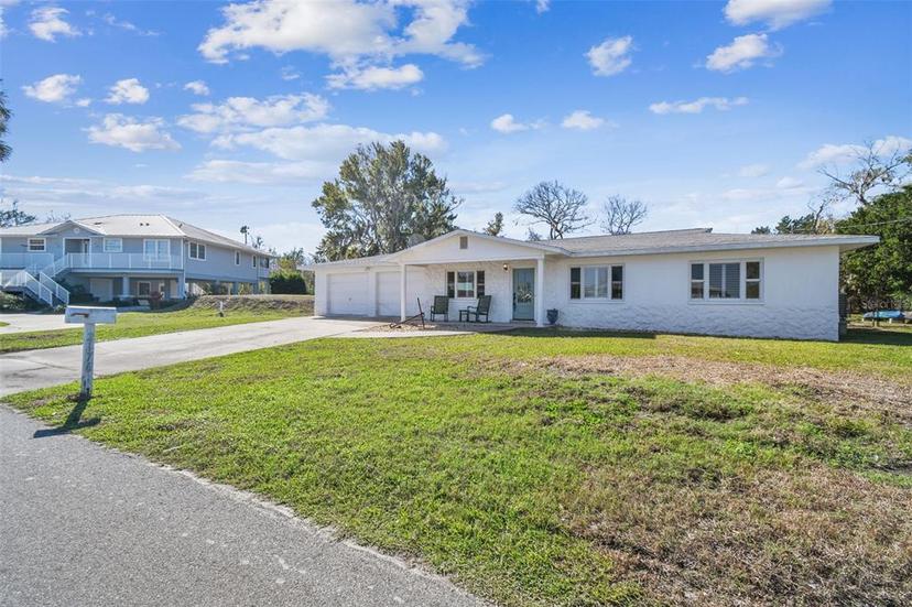 Picture of 2176 N Watersedge Drive, Crystal River FL 34429