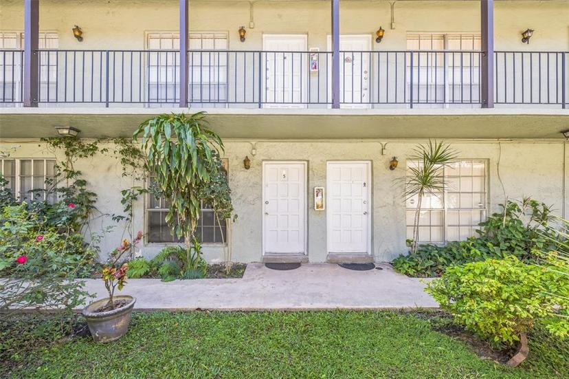 Picture of 10776 N Kendall Drive Unit F5, Miami FL 33176