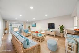 Picture of 1753 Belleair Forest Drive Unit E2, Belleair, FL 33756