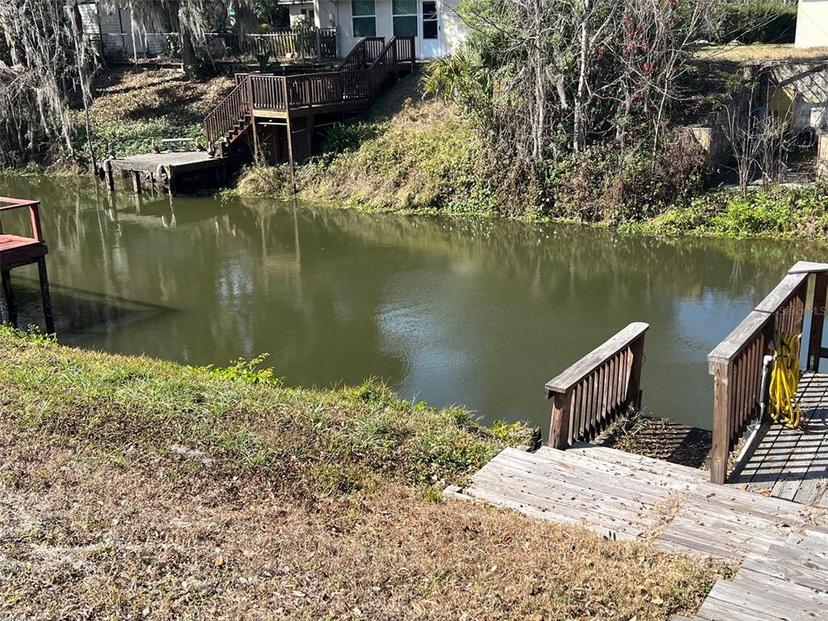 Picture of 2478 Cr 447, Lake Panasoffkee FL 33538