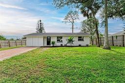 Picture of 875 Royal Road, Venice, FL 34293