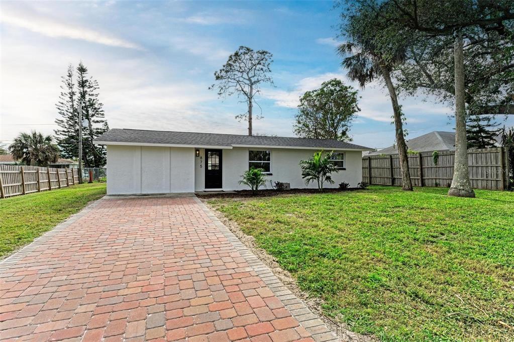 Picture of 875 Royal Road, Venice, FL 34293