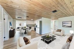 Picture of 875 Royal Road, Venice, FL 34293