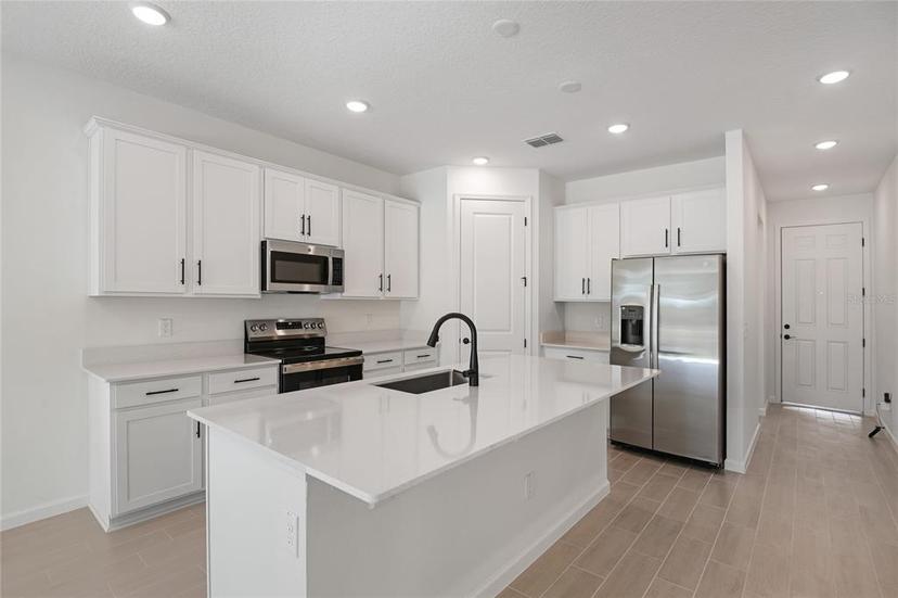 Picture of 1738 Carnelian Street, Deland FL 32720