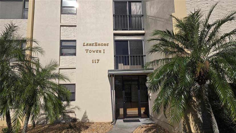Picture of 117 Country Club Drive Unit 503, Lake Placid FL 33852