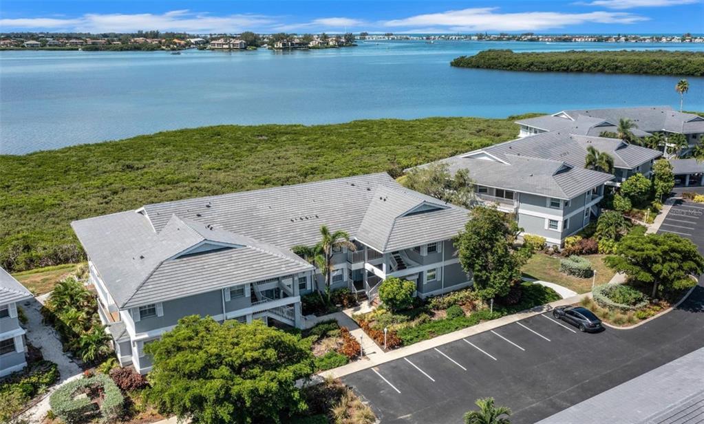 Picture of 1333 Perico Pointe Circle, Bradenton, FL 34209