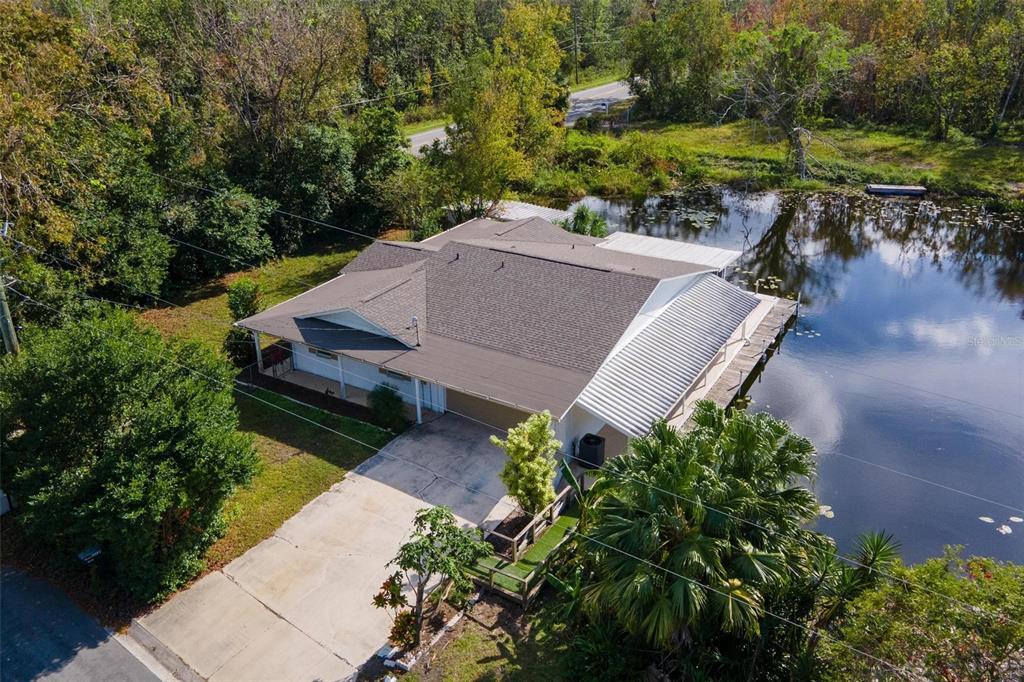 Picture of 13724 Country Club Drive, Tavares, FL 32778