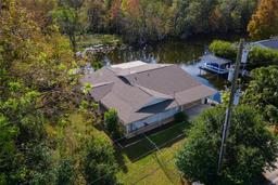Picture of 13724 Country Club Drive, Tavares, FL 32778