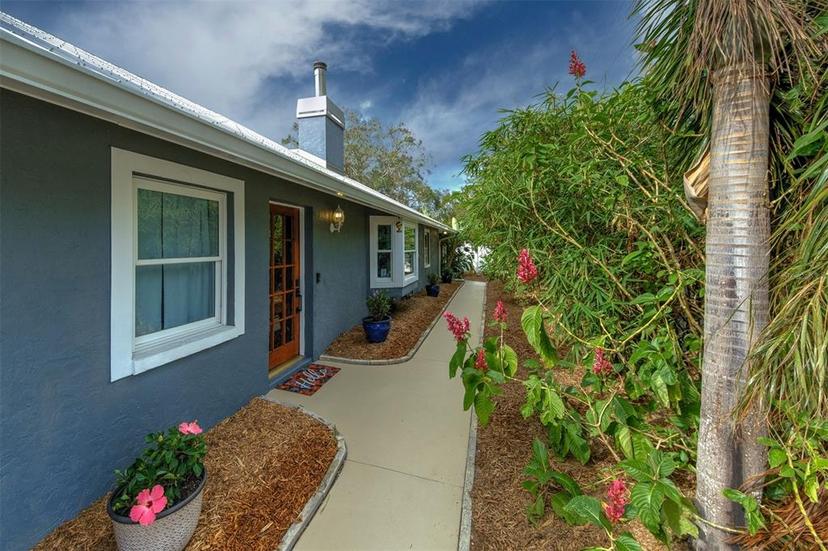 Picture of 2690 Temple Street, Sarasota FL 34239
