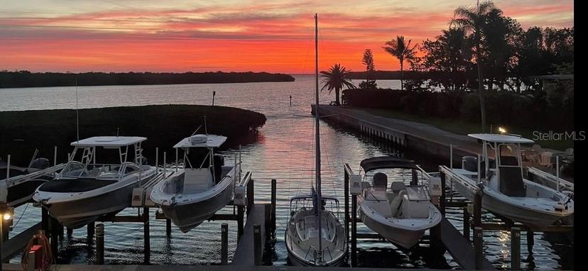 Picture of 4500 Gulf Of Mexico Drive Unit 205, Longboat Key FL 34228