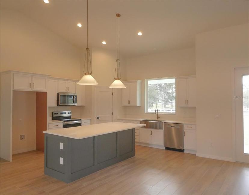 Picture of 5912 NE 57Th Loop N, Silver Springs FL 34488