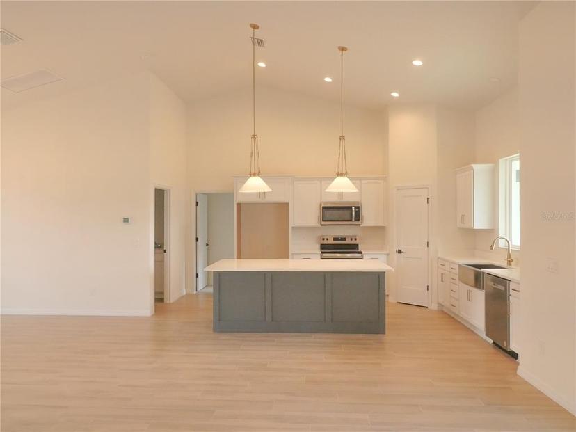 Picture of 5912 NE 57Th Loop N, Silver Springs FL 34488