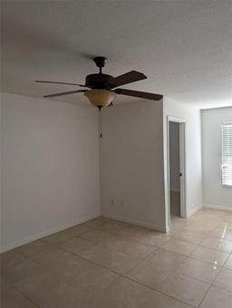 Picture of 4524 Commander Drive Unit 1618, Orlando, FL 32822