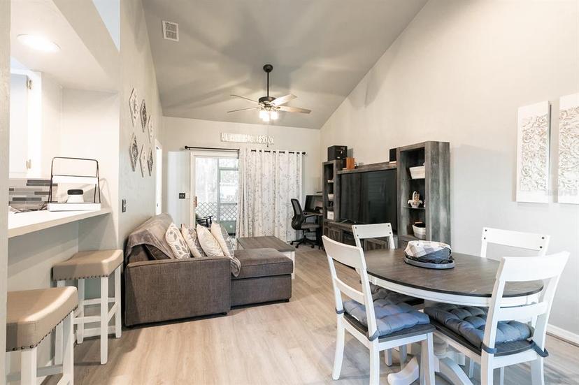 Picture of 4700 SW Archer Road Unit 23, Gainesville FL 32608
