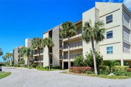 Picture of 4540 Gulf Of Mexico Drive Unit 304, Longboat Key, FL 34228