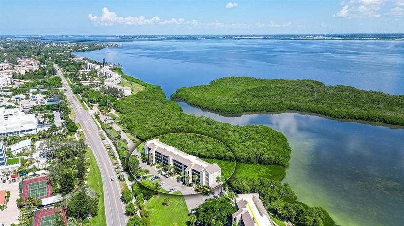Picture of 4540 Gulf Of Mexico Drive Unit 304, Longboat Key FL 34228