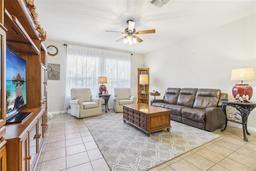 Picture of 16020 Starling Crossing Drive, Lithia, FL 33547