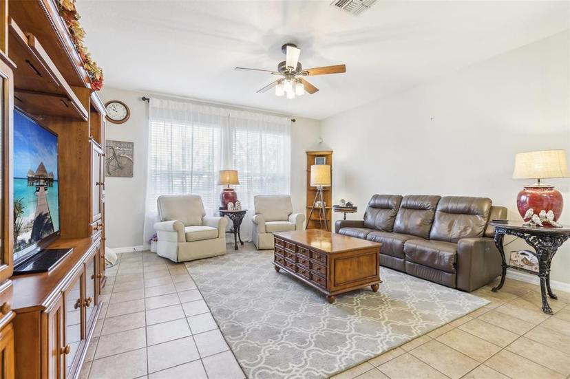 Picture of 16020 Starling Crossing Drive, Lithia FL 33547