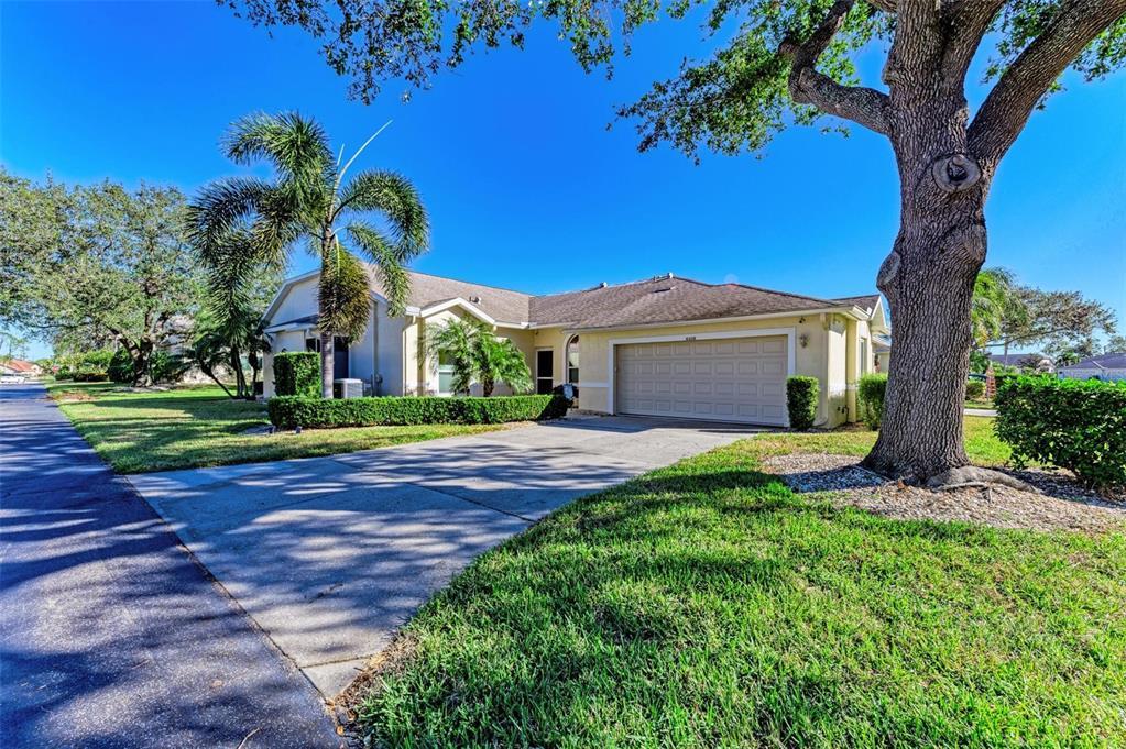 Picture of 6338 Stone River Road, Bradenton, FL 34203