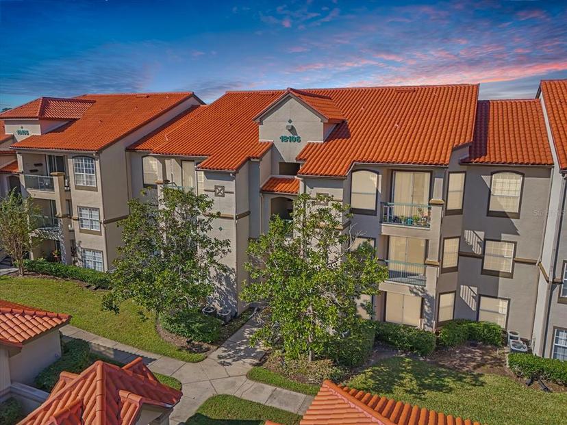 Picture of 18106 Peregrines Perch Place Unit 5204, Lutz FL 33558