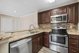 Picture of 18106 Peregrines Perch Place Unit 5204, Lutz, FL 33558