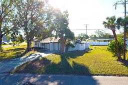Picture of 212 Francis Drive, Apollo Beach, FL 33572