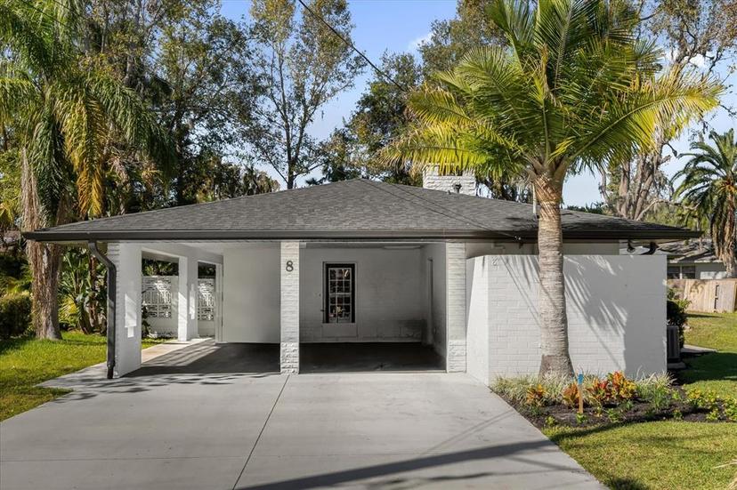 Picture of 8 Pine Court, Yalaha FL 34797