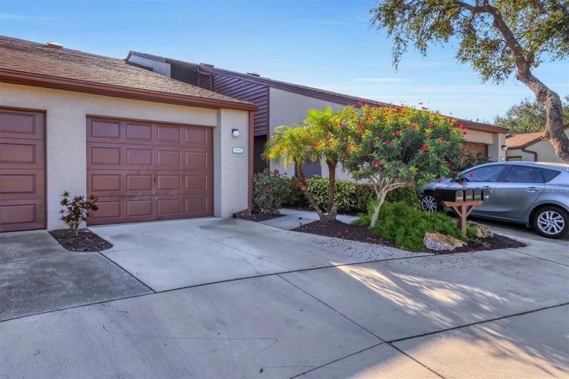 Picture of 4542 Park Lake Terrace N Unit 4542, Bradenton FL 34209