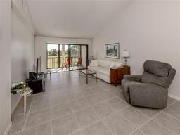 Picture of 694 Bird Bay Drive W Unit 137, Venice, FL 34285