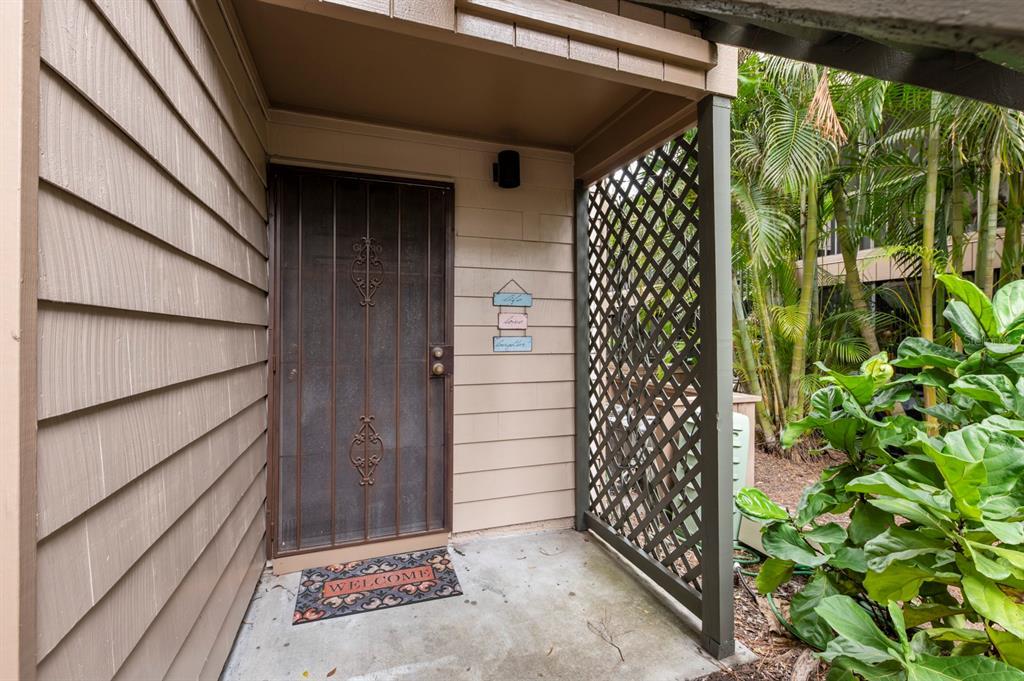 Picture of 1720 Glenhouse Drive Unit 330, Sarasota, FL 34231
