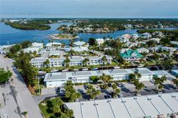 Picture of 902 Gibbs Road Unit 183, Venice, FL 34285