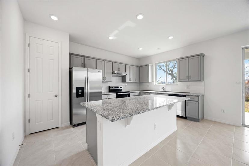 Picture of 37598 Mackenzie Drive, Zephyrhills FL 33540