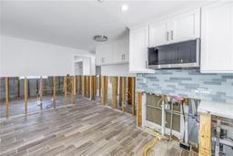 Picture of 4501 Helena Street Ne, St Petersburg, FL 33703