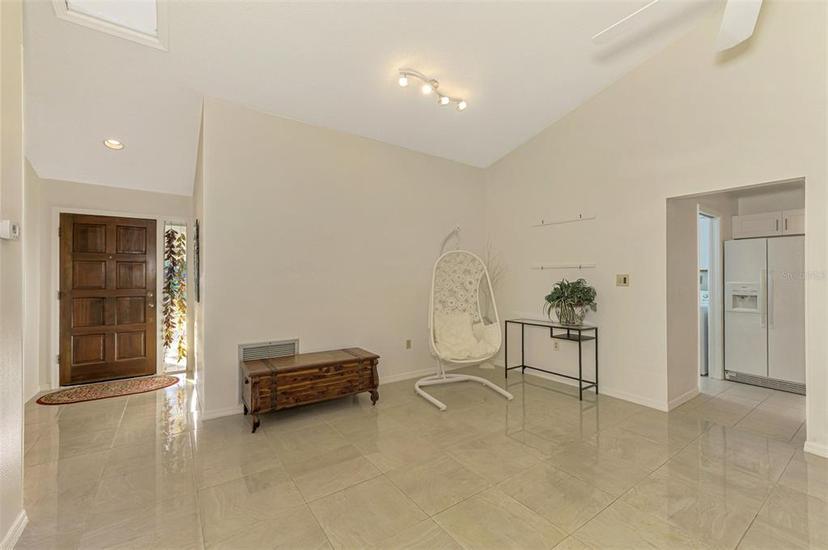 Picture of 4765 Oak Forest Drive W Unit 47, Sarasota FL 34231