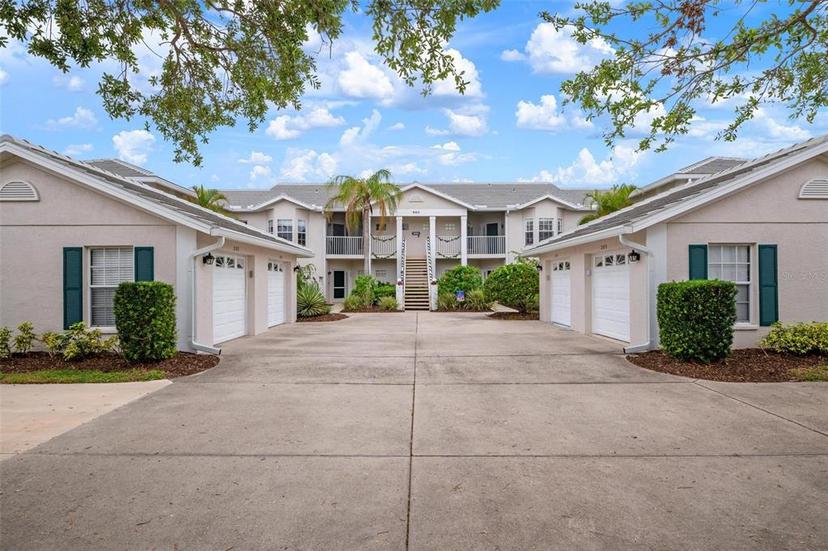 Picture of 905 Addington Court Unit 203, Venice FL 34293
