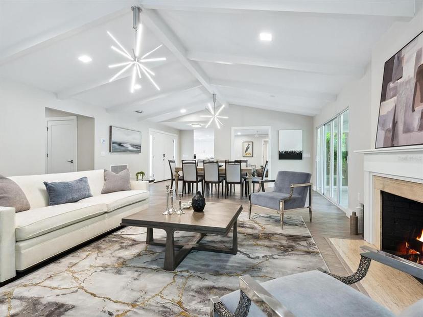 Picture of 1621 Pine Bay Drive, Sarasota FL 34231