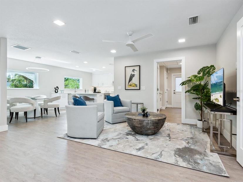 Picture of 1621 Pine Bay Drive, Sarasota FL 34231